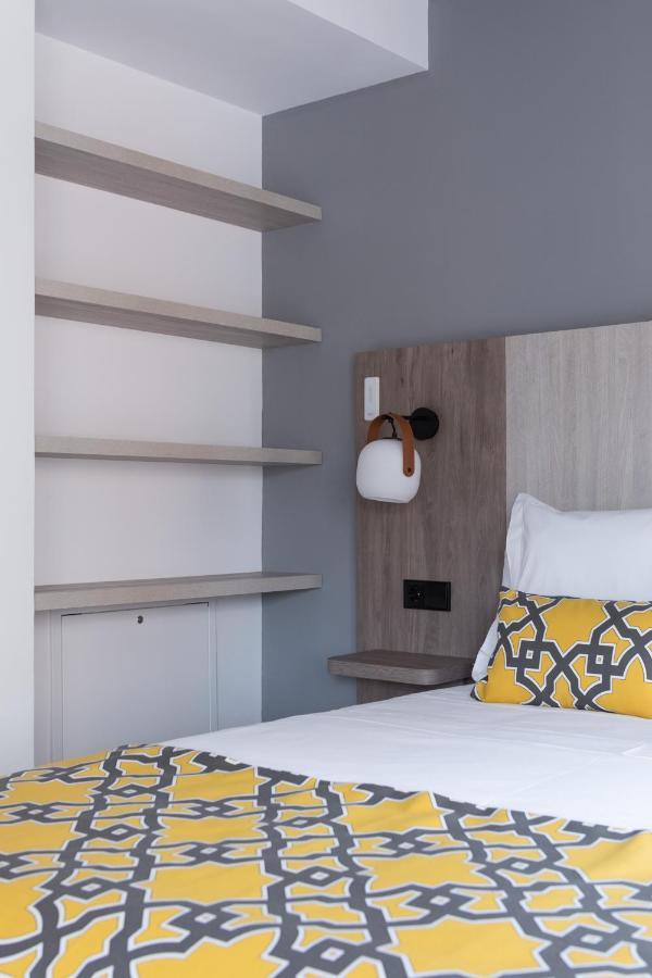 Apartamentos Las Torres Madrid Dış mekan fotoğraf
