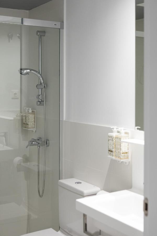 Apartamentos Las Torres Madrid Dış mekan fotoğraf