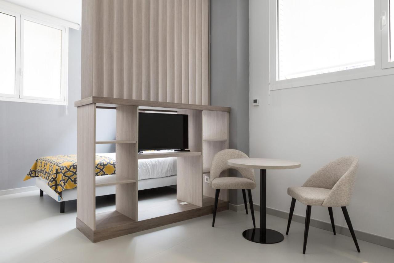Apartamentos Las Torres Madrid Dış mekan fotoğraf