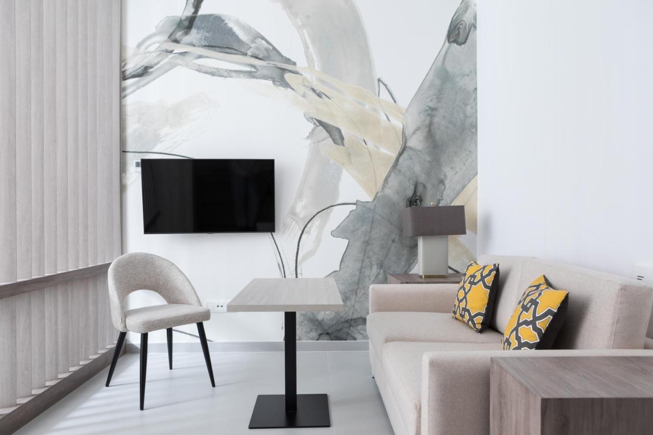 Apartamentos Las Torres Madrid Dış mekan fotoğraf